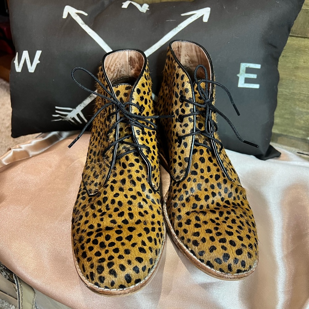 Matiko booties size 7